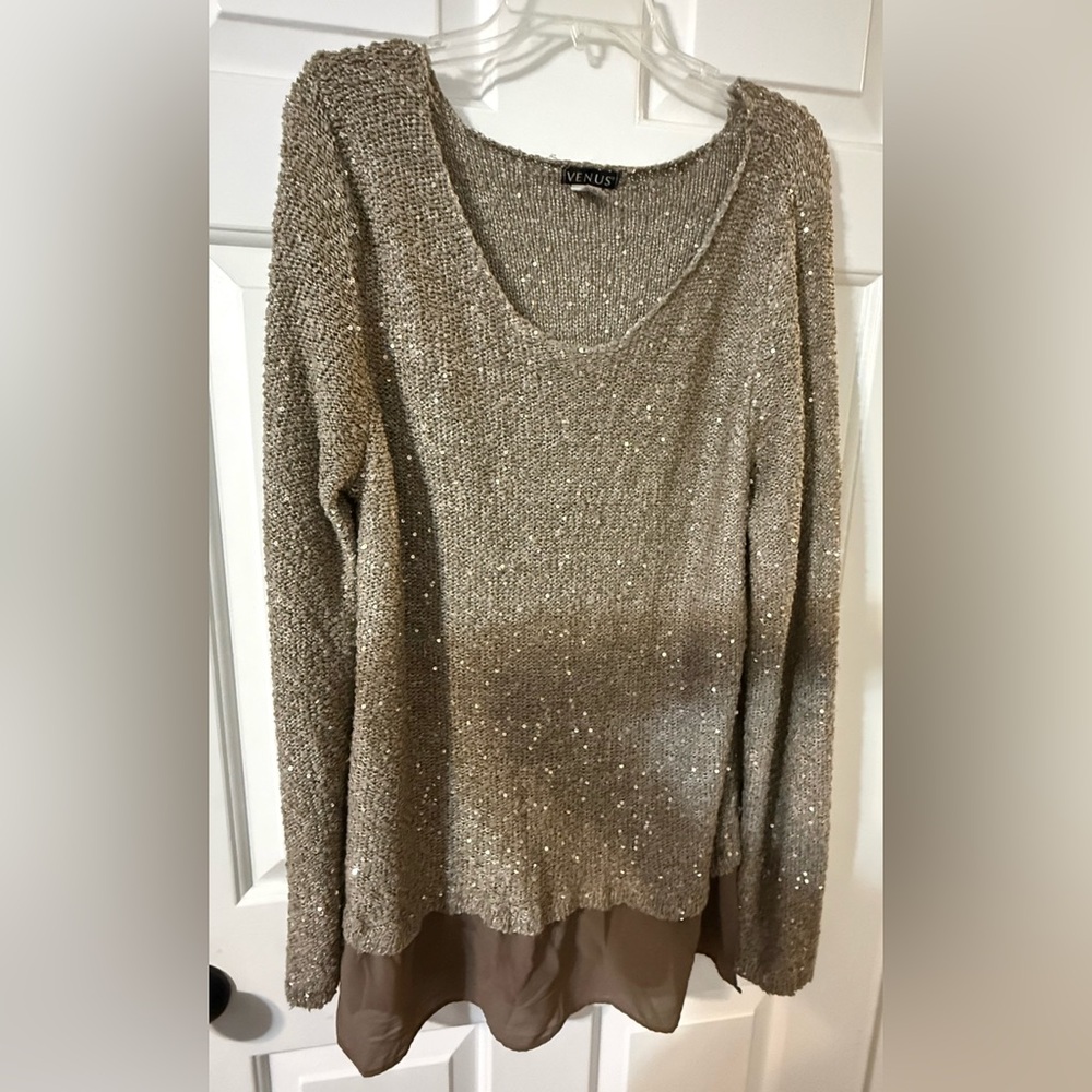 VENUS 2X Gold Metallic Sweater